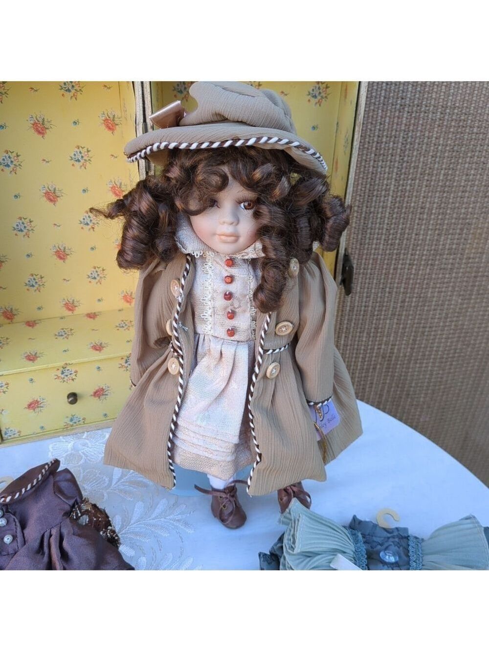 Vintage Ashley Belle Collection Louise Doll with Trunk & Extra Dresses